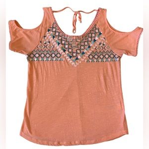 Ariat Women’s Cold Shoulder Embroidered Short Sleeve Top